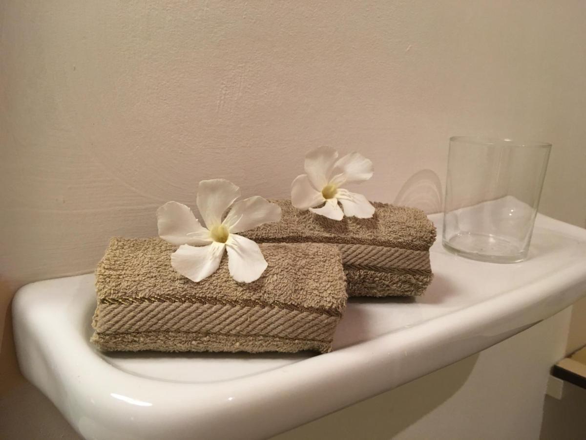 מלון Júzcar Secret Garden Retreats מראה חיצוני תמונה
